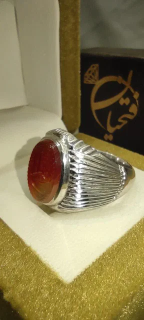 🔴 انگشتر نقره مردانه با نگین عقیق یمنی خطی (یا زهرا)